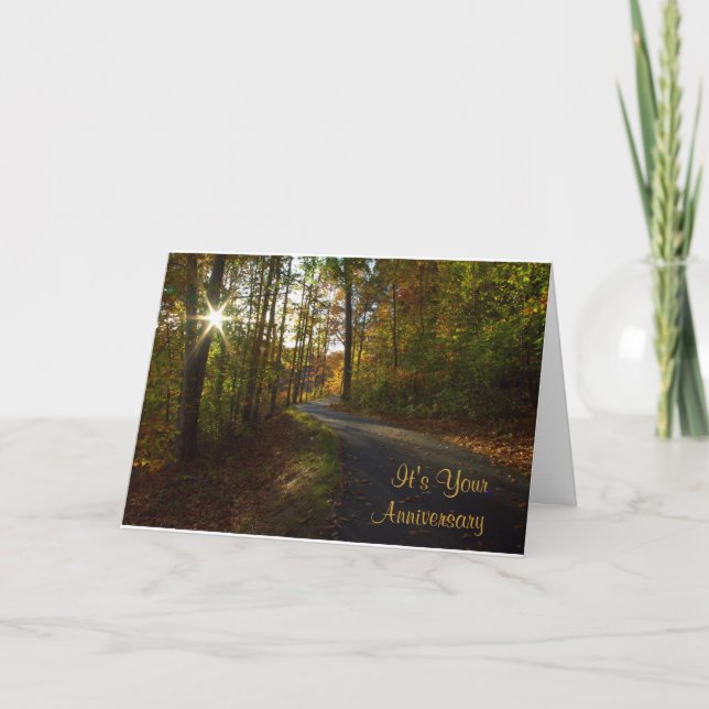 Solbelyst väg årsdagskort kort (Framsida)