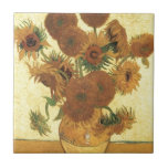 Solblommor av Van Gogh Kakelplatta<br><div class="desc">Fortfarande Life: Vas med femton solblommor som målas upp av Vincent van Gogh För uttrycksfrihet är inte bara ett sätt att se sak: det är också ett sätt att skapar dem, att måla dem. En expressionist målar inte "platt" och i rena toner - han bryter upp tonerna och använder dem...</div>