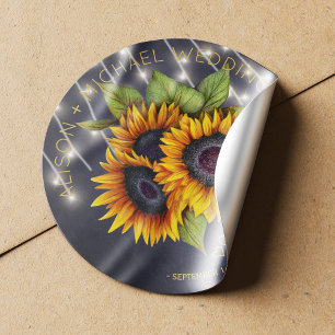 Solblommor bouquet rustik chalkboard bröllop runt klistermärke