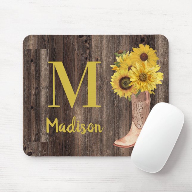 Solblommor Cowgirl Boots Rustic Wood Monogram Musmatta (Med mus)