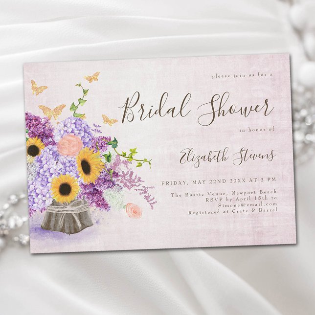 Solblommor Lilac Hydrangea Wood Chic Möhippa Inbjudningar (rustic sunflowers wood lilac hydrangea floral bridal shower invitation garden barn farm elegant chic)