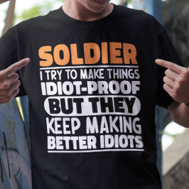 Soldat jag försöker göra Sak Roliga meningar solda T Shirt