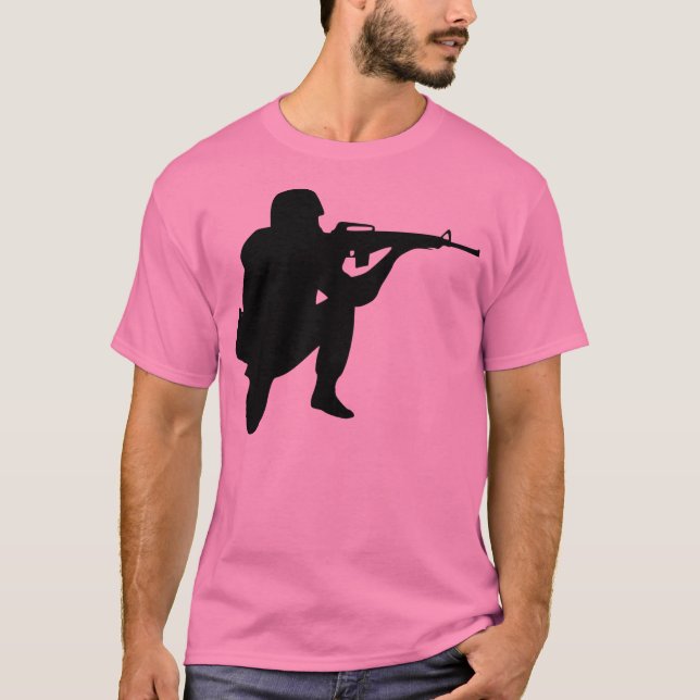 Soldat. Svart. RIGHT-Facing. Tee (Framsida)