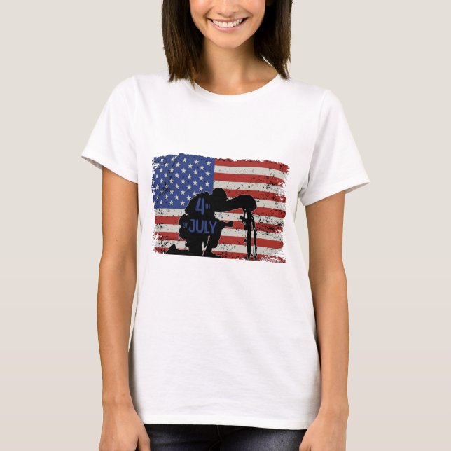 Soldater niffar silhuette och amerikansk flagga t shirt (Framsida)