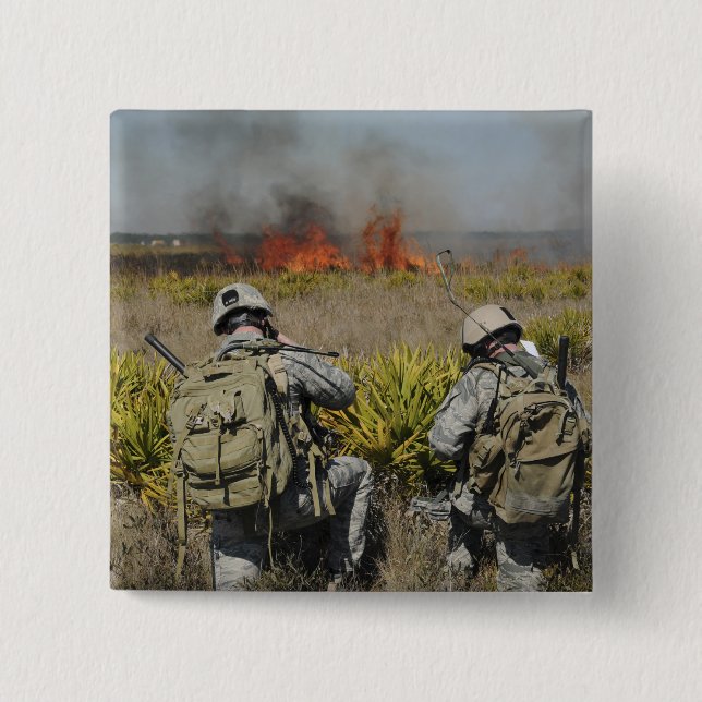 Soldater ringer in information knapp (Framsida)