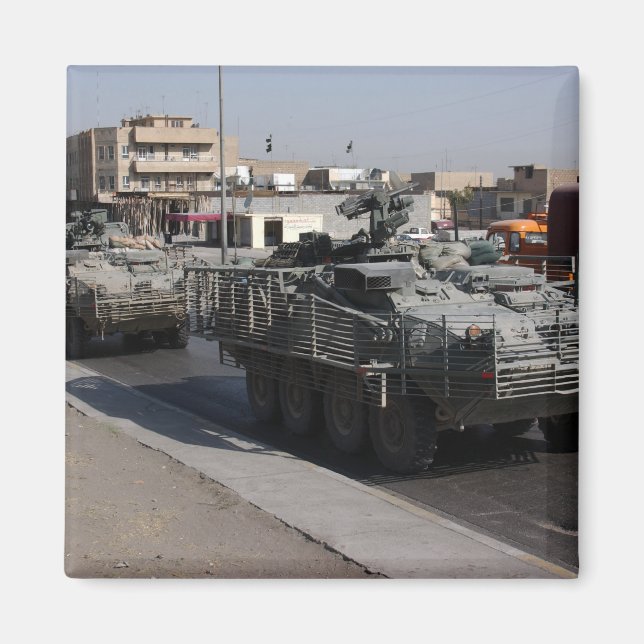 soldater som patrullerar magnet (Framsidan)