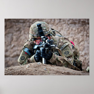 Soldier Pulls Security i Afghanistan Poster