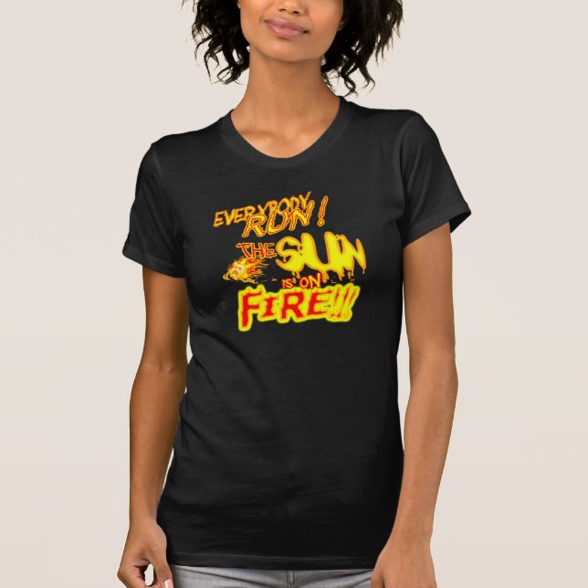 Solen är avfyrar på tee shirt (Framsida)