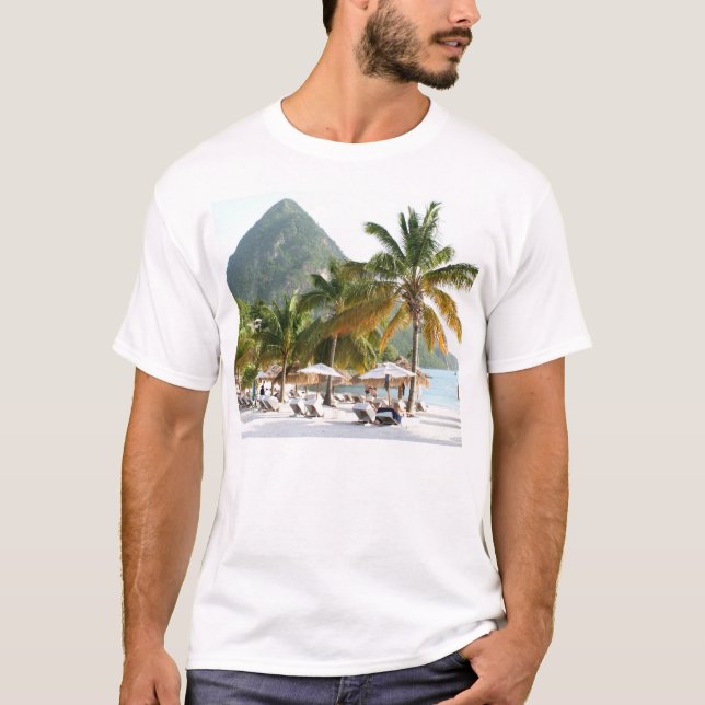 Solen bäddar ned på en strand i Sanktt Lucia nära T Shirt (Framsida)