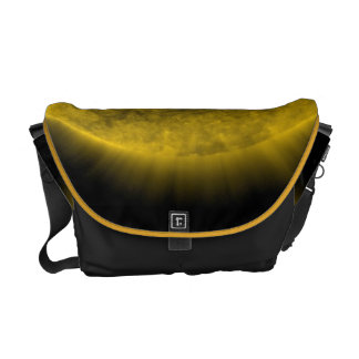 Solen hänger lös messenger bag