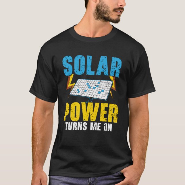 Solenergi vänder mig på solenergipanna för förnyba t shirt (Framsida)