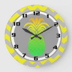 Solgul och grå Ananas på Chevron-mönster Stor Klocka