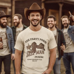 Sölibatpartaj Posse Cowboy Svärmodigpartaj T Shirt<br><div class="desc">Den här söta t-shirten är perfekt för en country- eller västerländsk tematiskt svärmodigpartaj. Den har en söt vintage-träskärningsdesign med en cowboy-stövel, hatt och sheriffmärke som lyder "Party Posse". Texten lyder: Bäst man med hans namn under. Längst ner står datum och titel för evenemanget. Rolig och lekfull, den här t-shirten är...</div>