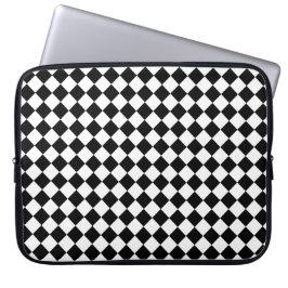 Solid Black and White Chevron Pattern Laptop Fodral
