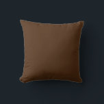 Solid Brown Kudde<br><div class="desc">En söt beige färg med en tom textmall i tre linjer. Klicka på Anpassa om du vill lägga till kort ord eller namn, eller köpa det som det är, som ett matchande solitt färg. Om du vill att ord ska vara i mitten, lämna den första raden tom och sedan skrivan...</div>