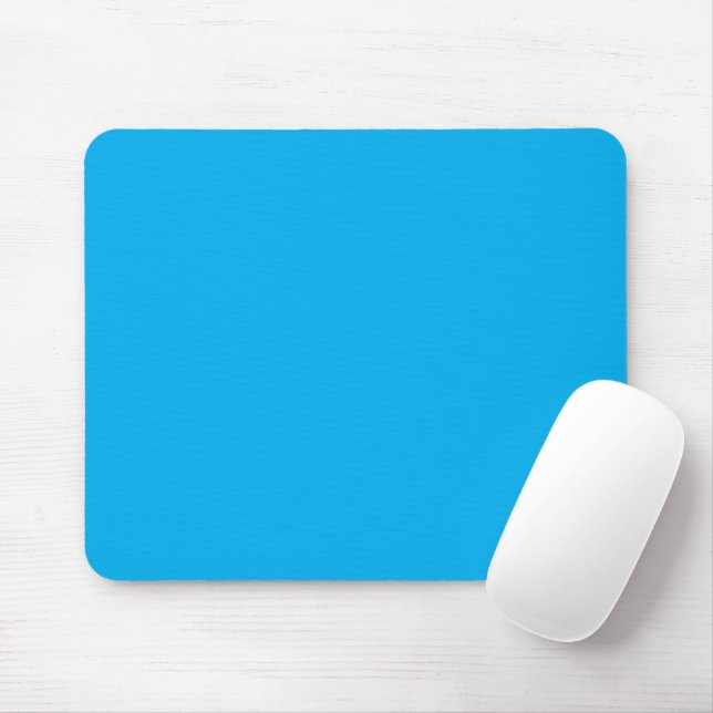 Solid Cyan Blue Background  Musmatta (Med mus)