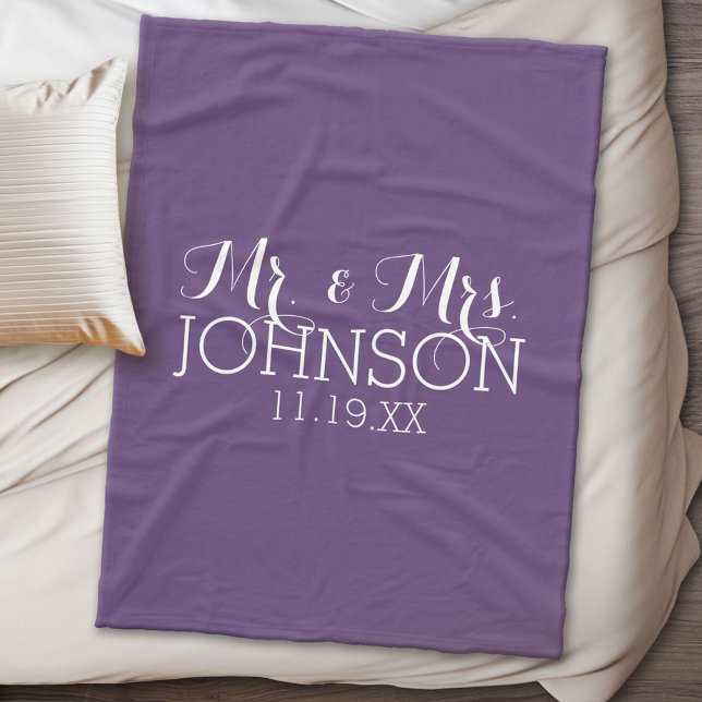 Solid Färg Eggplant Mr & Mrs. Wedding Favor Fleecefilt (Personalized wedding anniversary fleece blanket)