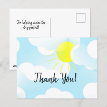 Solig blå sommarhimmel med moln tack