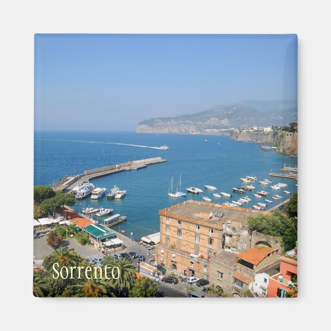 Solig italiensk stad Sorrento på en lugn sommardag Magnet (Framsidan)