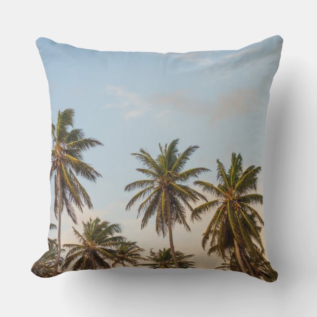 Solig paradissolnedgång med handflatanvintage utomhuskudde (Framsida)
