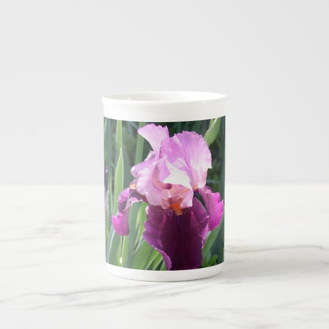 Solkysst Rosa Iris-Mugg Benporslin Mugg (Framsidan)