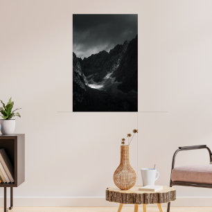Solljus genom mörka moln poster