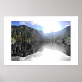 Solljus i dalreflektionsfotografering poster