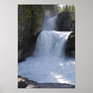 Solljus på vattenfall på sidan av ett berg 2 poster