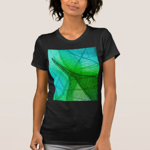 Solljusfiltrering genom transparent Löv T Shirt