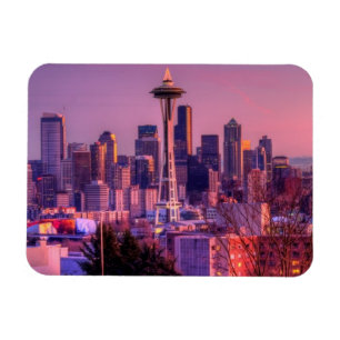 Solnedgång bak Seattle horisont från den Kerry Magnet