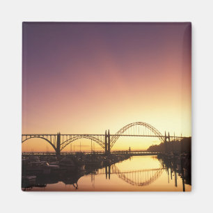 Solnedgång bakom Newport Bridge, Oregon Magnet
