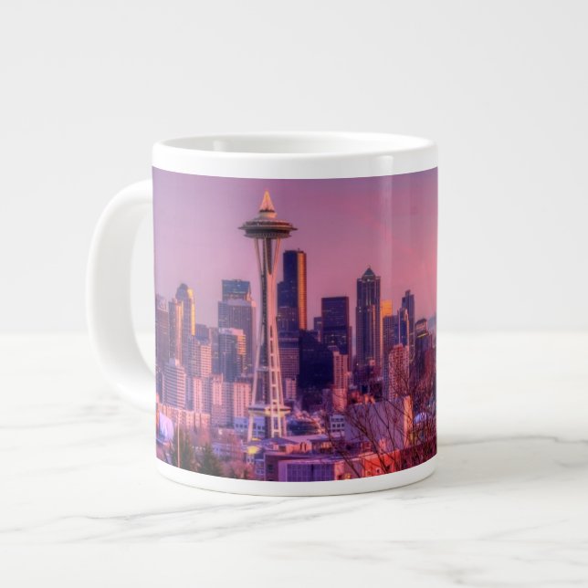 Solnedgång bakom Seattle skyline från Kerry Park. Jumbo Mugg (Framsida vänster)
