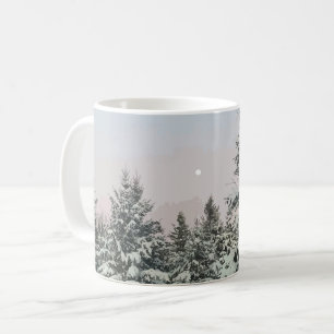 Solnedgång för Snö täckt av Gräs Träd Måne Kaffemugg