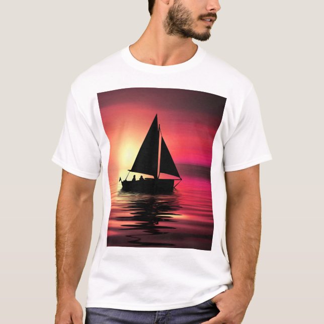 Solnedgång, hav, segelbåt t shirt (Framsida)