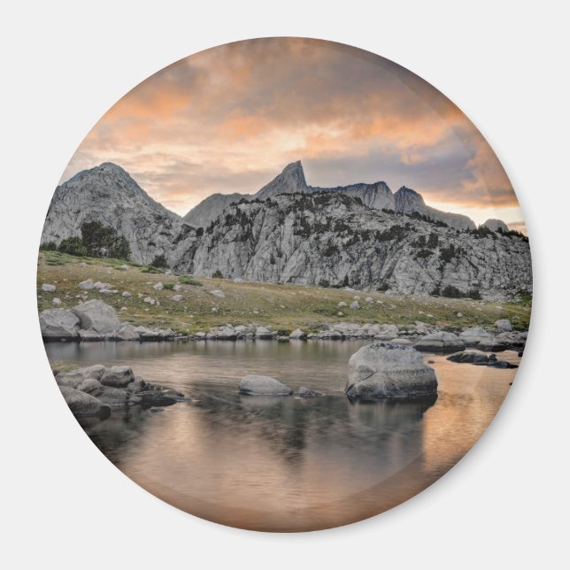 Solnedgång i Pyramid Sjö Magnet (Framsidan)