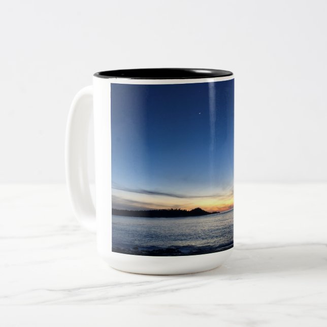 Solnedgång med måne Två-Tonad mugg (Framsida vänster)