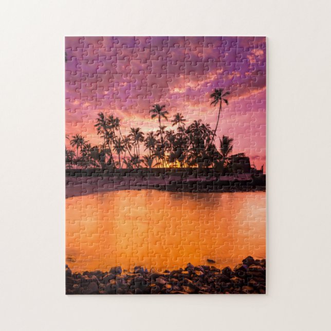 Solnedgång med rosa färgton på Hawaiis strand Pussel (Vertikal)