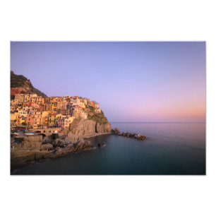 Solnedgång över den Manarola byn i Cinque Terre Fototryck