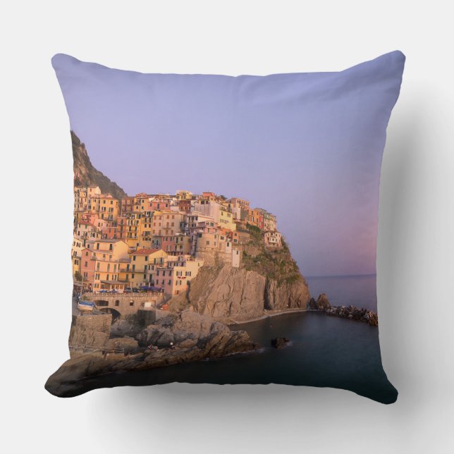 Solnedgång över den Manarola byn i Cinque Terre Kudde (Framsida)
