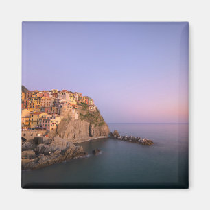 Solnedgång över den Manarola byn i Cinque Terre Magnet