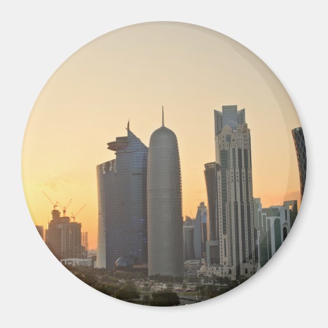 Solnedgång över Doha, Qatars runda magnet (Framsidan)