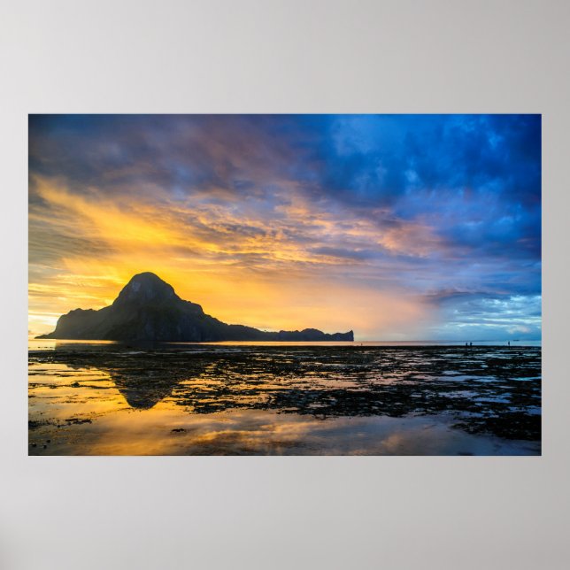 Solnedgång över El Nidos vik Poster (Framsidan)