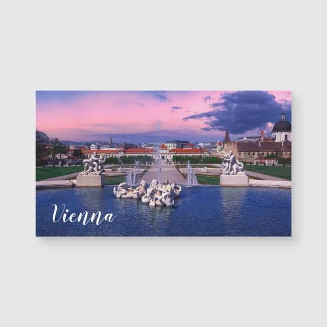 Solnedgång över fontän i Wien (Framsida)