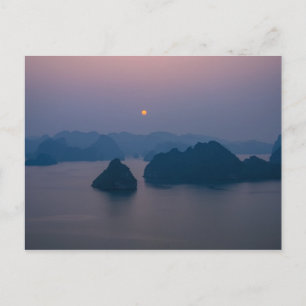 Solnedgång över Hlängs Bay - Vietnam, Asien Vykort