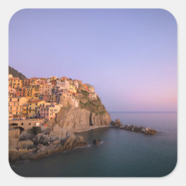 Solnedgång över Manarola-byn i Cinque Terre Fyrkantigt Klistermärke