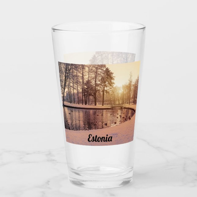 Solnedgång över parken med liten frostig sjö glaskopp (Framsida)
