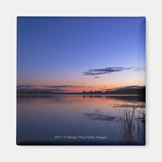 Solnedgång över Sjö Wabamun med gräs Magnet (Framsidan)