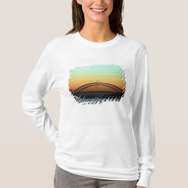 Solnedgång över Sydney Harbour Bridge, Australien Tee (Framsida)