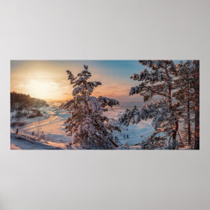 Solnedgång över vintersnöhavet kusten poster