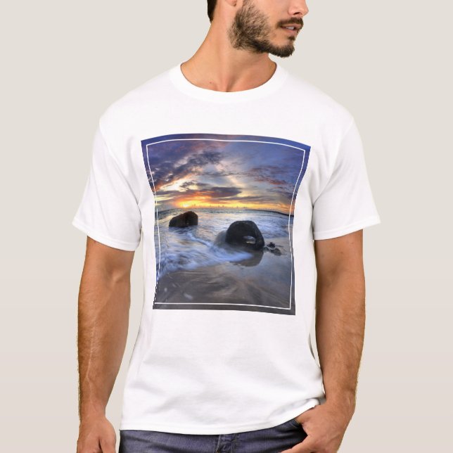 Solnedgång på den Kedonganan stranden T-shirt (Framsida)